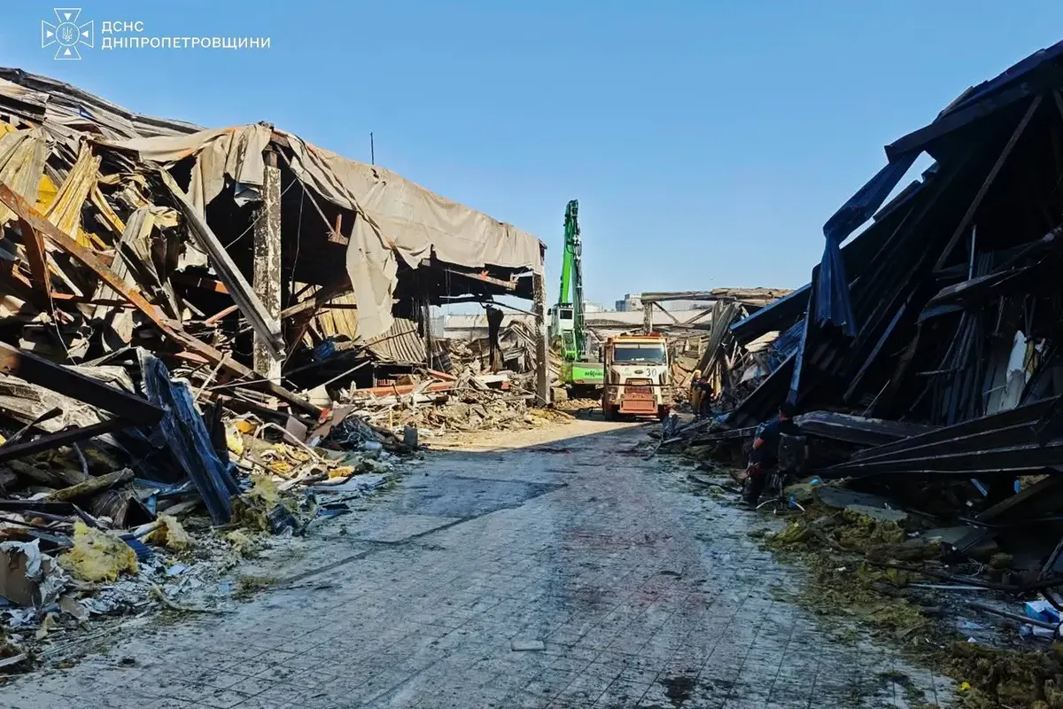 У Кривому Розі четверта доба пошуків після удару РФ: 16 загиблих