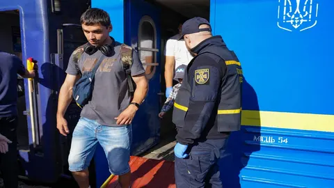 На Рівненщину прибув 12-й евакуаційний потяг з Донеччини: 31 людина врятована