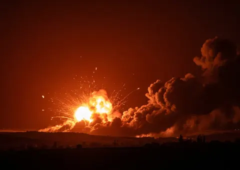 Вибухи на аеродромі «Гвардійське»: у Криму палає склад ПММ