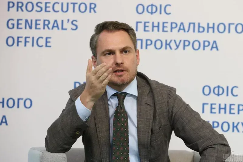 Генпрокурор Кравченко подав у відставку: що це означає