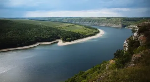 Дністровське водосховище на межі: рівень води впав до історичного мінімуму