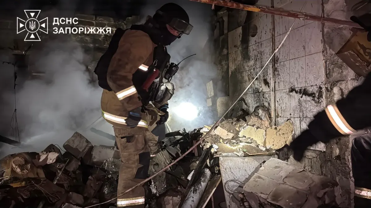 Удар по Запоріжжю: двоє загиблих, четверо поранених, зруйновано житловий будинок