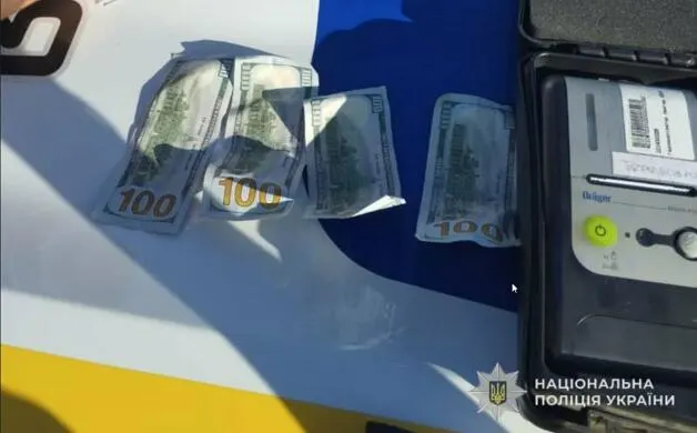 П'яний водій на Тернопільщині пропонував поліції $400 хабаря