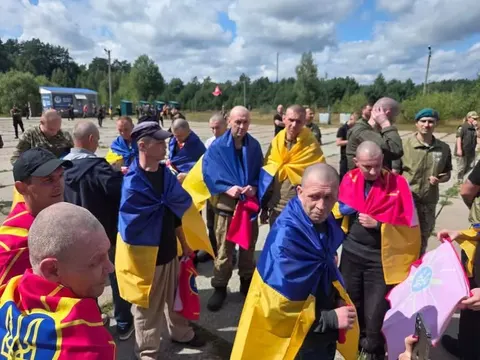 Троє військових із Буковини повернулися додому з російського полону