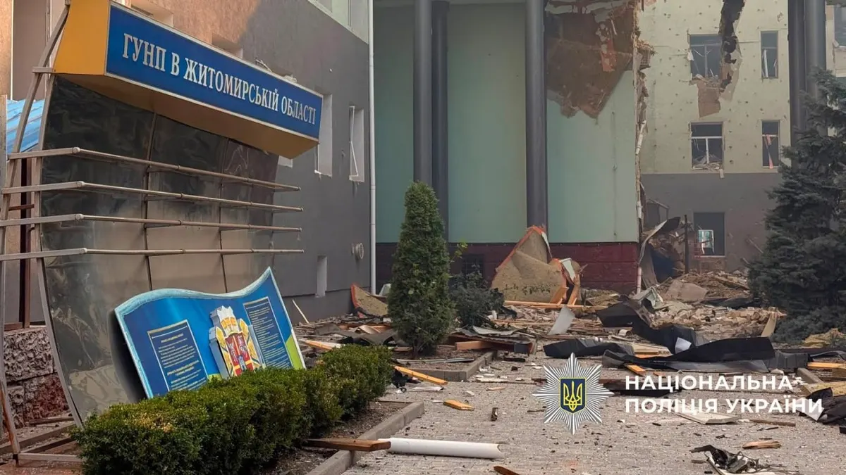 Атака на Житомир: троє загиблих, 53 поранених, рятувальники продовжують роботу