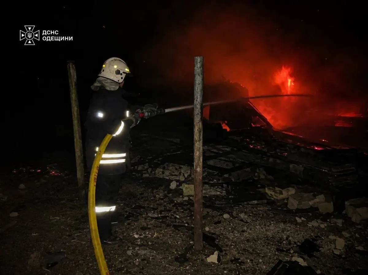 Атака на склади в Одещині: п'ятеро постраждалих, двоє гіпермаркетів уражено