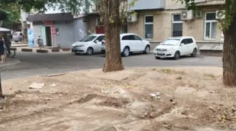 У Миколаєві вдруге прибрали стихійне звалище біля контейнерів