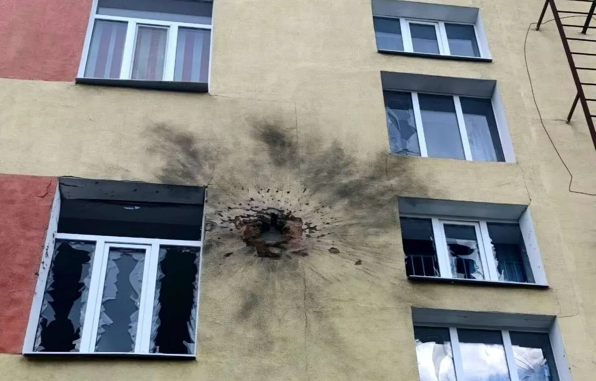 Нічні атаки на Дніпропетровщину: 10 влучань, є поранені, зокрема діти