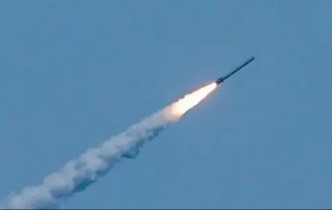 Масована нічна атака РФ: під ударом 9 областей, на Одещині знищені склади