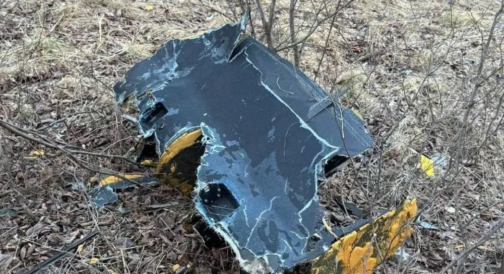 Атака на Київ: наслідки у двох районах, горить 16-поверхівка