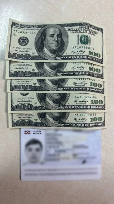 Спроба підкупу прикордонника у Шегинях: киянин пропонував $500 за виїзд