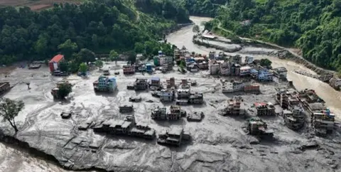 Підприємиця з Тернополя зникла після повеней у Непалі