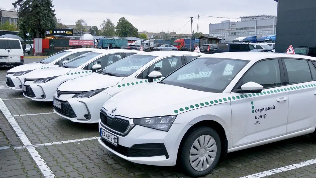 Скласти на права з 24-ї спроби: як буковинці проходять іспити у 2024 році
