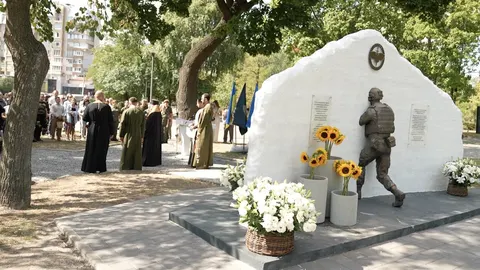 У Черкасах відкрили перший в Україні меморіал розвідникам «Артану»