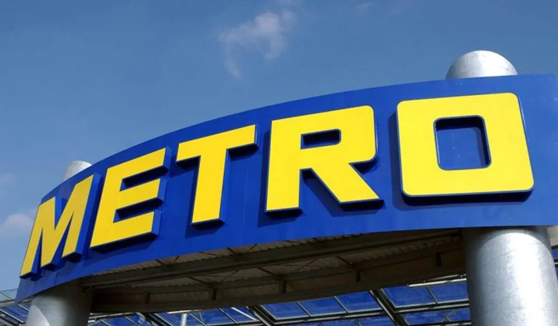 Metro попереджає про можливі перебої з товарами через удар РФ по складу