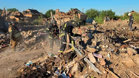 Вночі росіяни вдарили по Дніпропетровщині: є загиблі діти та поранені