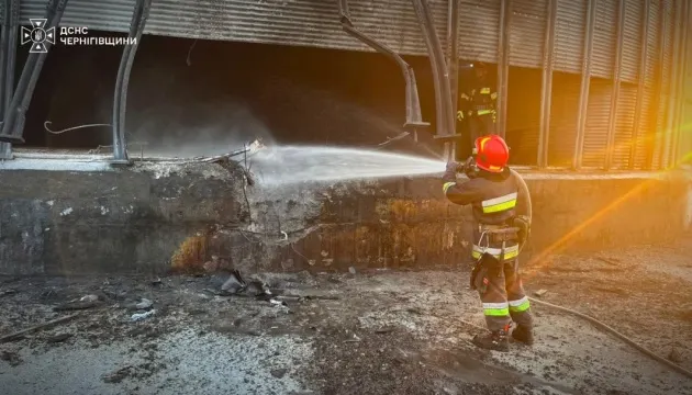 На Чернігівщині через російські обстріли знищено зерносховище