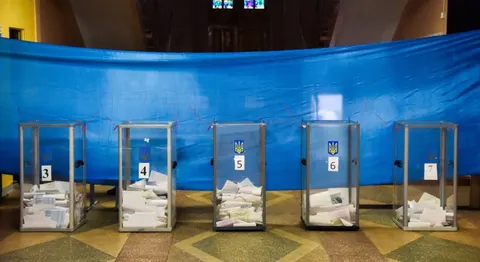 Політичні гойдалки: чи реальні вибори під час війни
