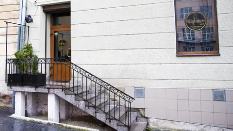 Справи про бордель у Львові: сестрам загрожує до 12 років в'язниці