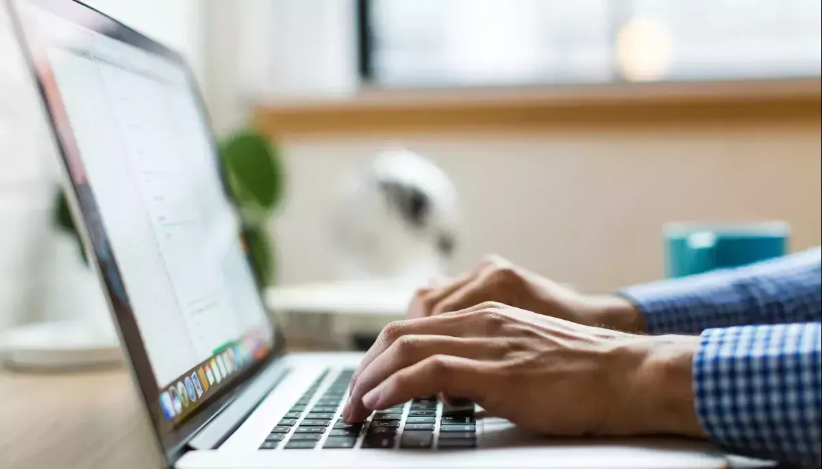 80% українців хочуть чітких правил видалення незаконного контенту — але з запобіжниками