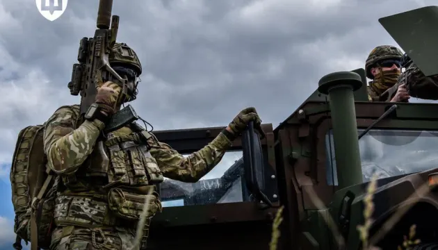ССО взяли в полон трьох росіян під час нальоту на ворожі позиції