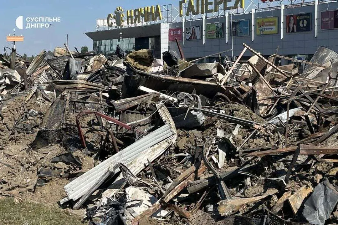 Удар по ТЦ у Кривому Розі: троє зниклих безвісти, 49 поранених у лікарнях