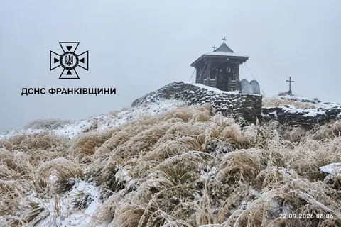 Перший сніг у Карпатах: що означає раннє похолодання для України