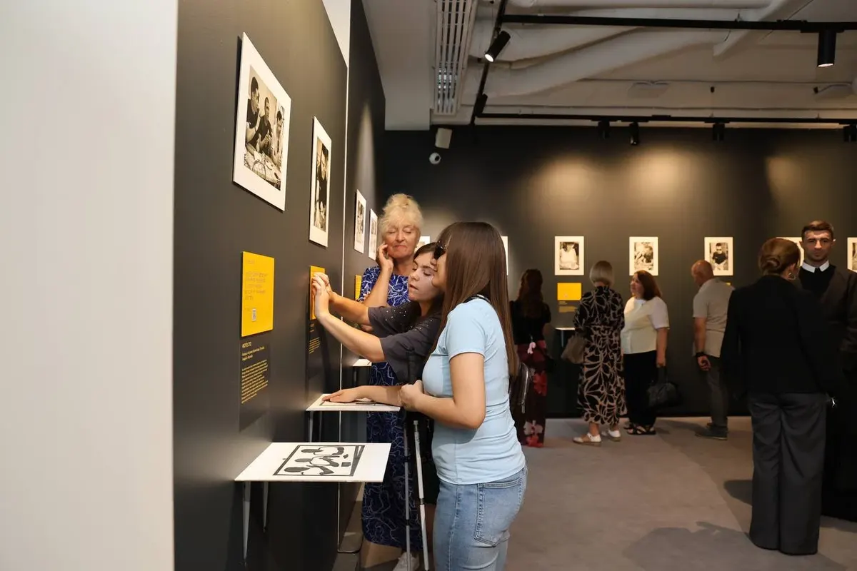 Фотовиставка про реабілітацію незрячих ветеранів відкрилася у Львові