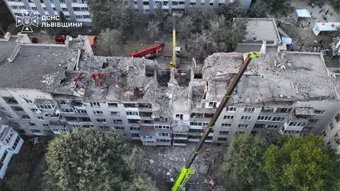 Пошук під завалами у Львові: можуть бути ще двоє людей