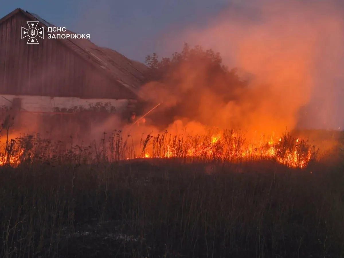 П'ять пожеж через обстріли: наслідки атак на Запоріжжя