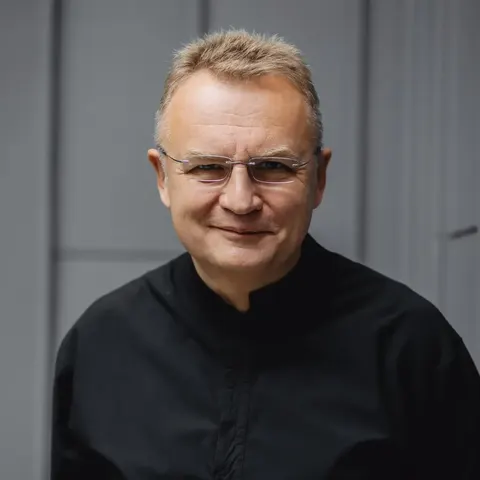 У службовому авто Садового знайшли підозрілий пристрій: що це означає