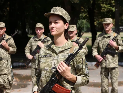 Волинянка обрала службу на «Ягодині»: історія контрактниці