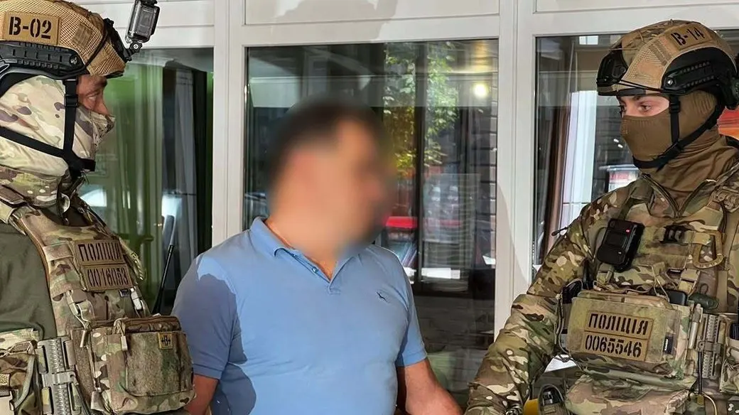 Фіктивний шлюб за 4000 доларів: у Хмельницькому судитимуть 62-річного чоловіка