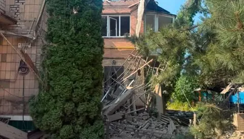 Авіаудари по Слов'янську: семеро поранених, серед них підліток