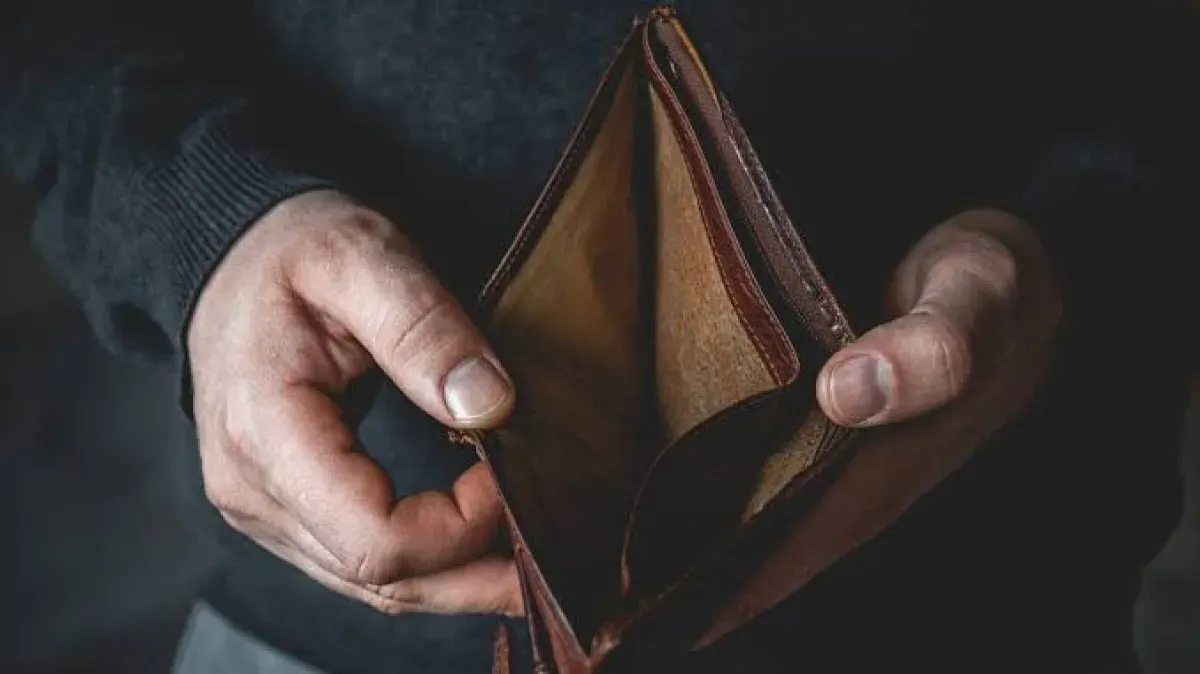 73% українців живуть від зарплати до зарплати: що відбувається