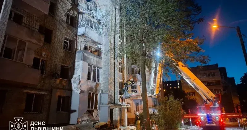 Ракетний удар по Львову: рятувальники завершили пошуки
