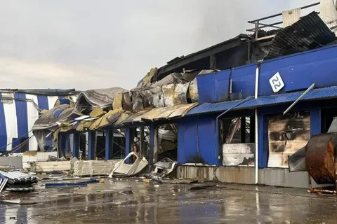 Чи зникнуть товари після ударів по складах: що чекає на українців