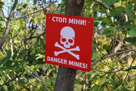 Від мін в Україні постраждали понад 1680 цивільних: хто найчастіше