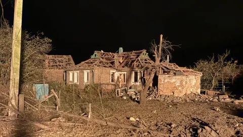 Удар по Софіївці: двоє загиблих, тіло дістали з-під завалів