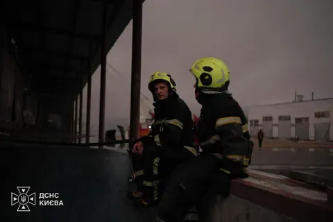Наслідки нічної атаки РФ: у Києві та області 24 постраждалих