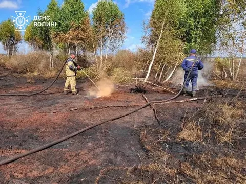 На Волині другий день гасять торф'яну пожежу: потерпає майже 2 га