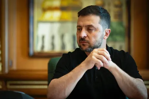 Зеленський звільнив посла України в Катарі