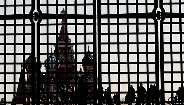 Окупаційні "вибори": бойовики, мародери і доля покинутих домівок