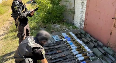 Масштабна операція: 155 обшуків і 10 схронів зброї у п'яти областях