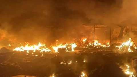 Нічна атака на Київ: пожежі у п'яти районах, двоє загиблих