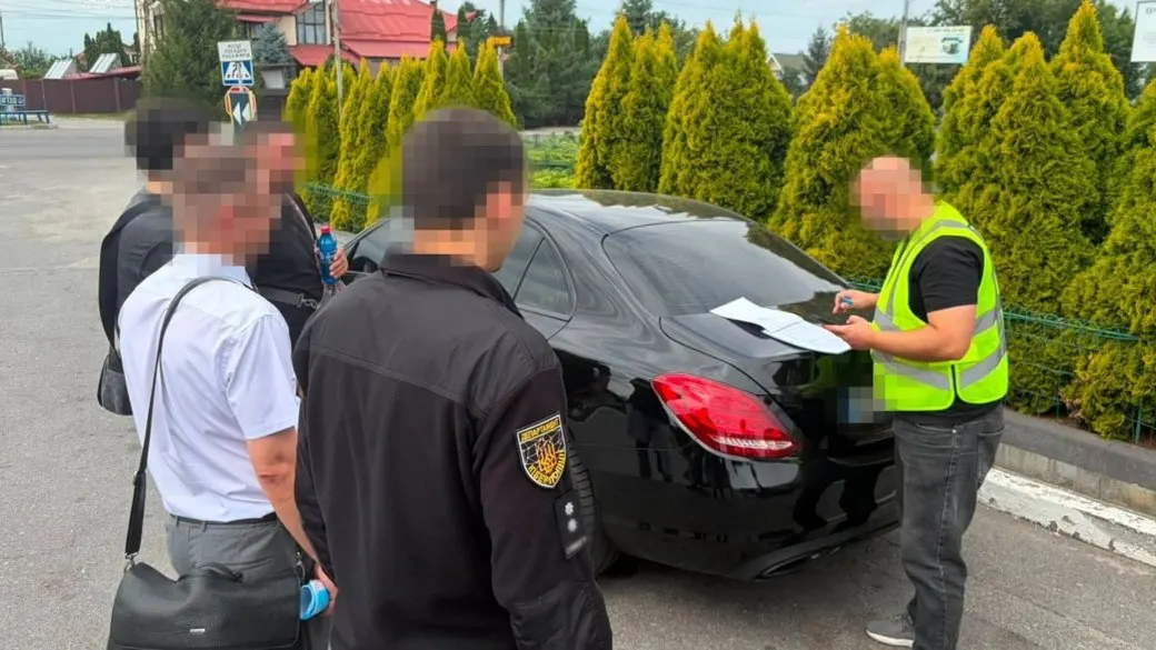 Шахрайський офіс у Хмельницькому: підозра чотирьом організаторам