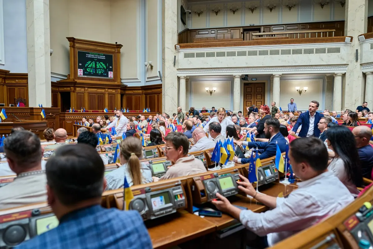 Рада відмовила двом нардепам від «Слуги народу» у складанні мандатів