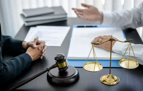 Безоплатна правнича допомога у 2026: хто має право і як скористатися