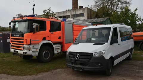 Ніжин отримав від Вольфсбурга мікроавтобус і пожежну машину: що це змінює для міста