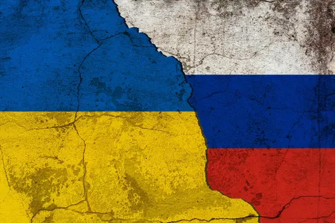 Демократія як фундамент незалежності: чому Україна не обере диктатуру